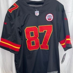 Travis Kelce Kanas City chiefs alternate jersey